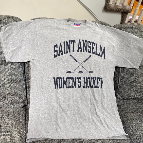 NWOT St. Anselm College Unisex Women’s Hockey T-Shirt, Men's Size XL/Women's XXL - Picture 1 of 7